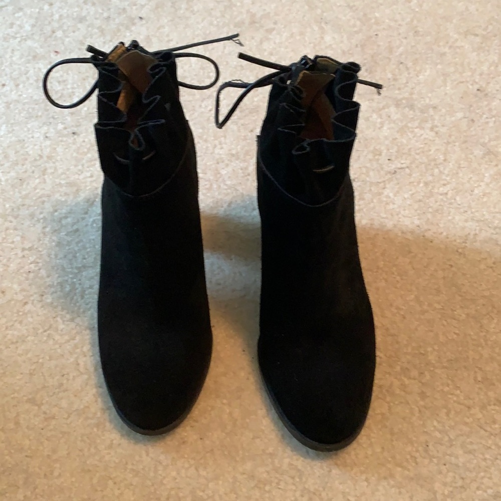 Crown and Ivy booties